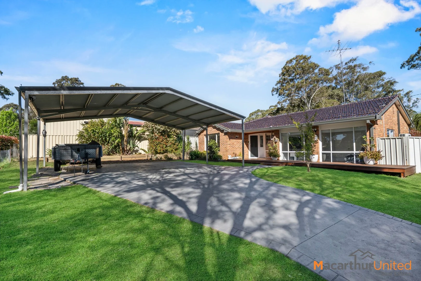 24 Thorncroft Close (1/20)