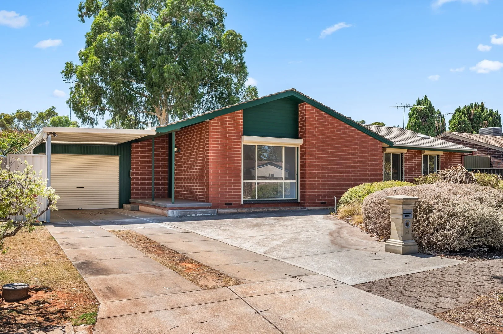 24 Wandora Crescent (1/24)