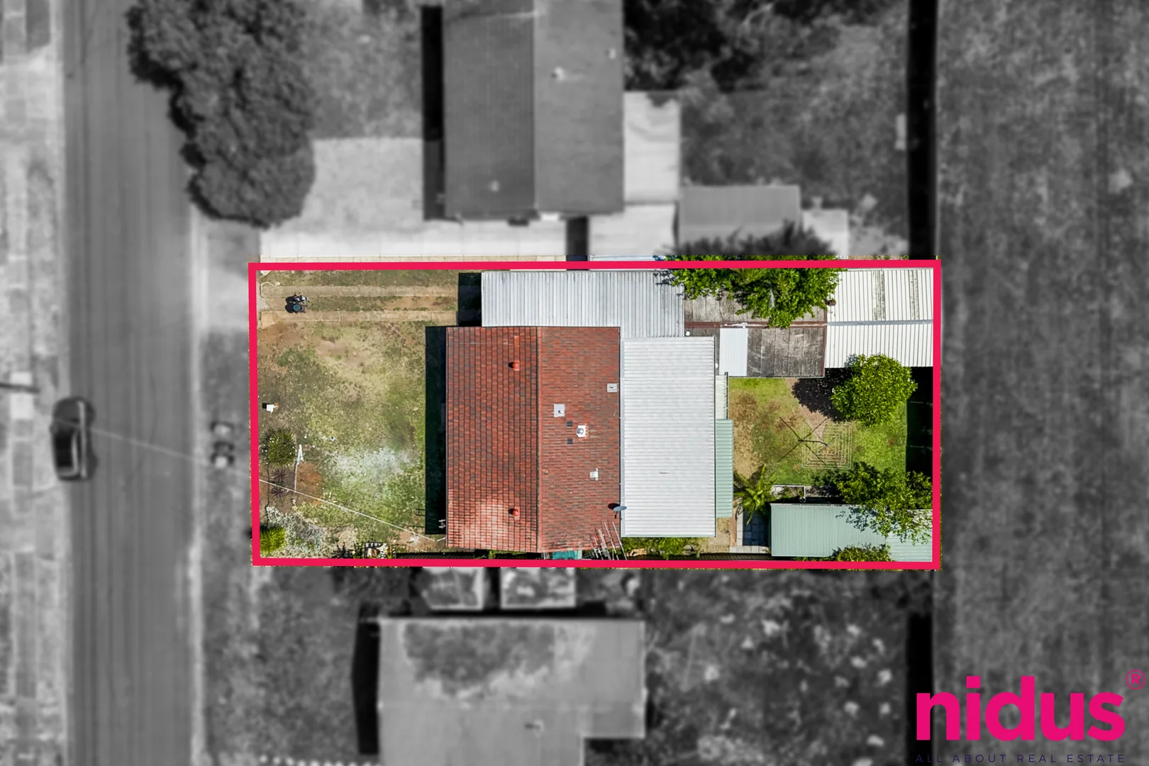 24 Weber Crescent (1/15)