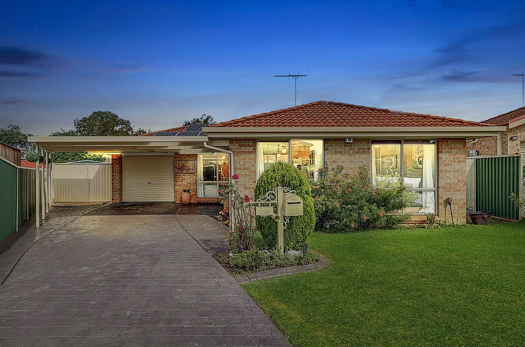 24 Wollomombi Way (1/1)