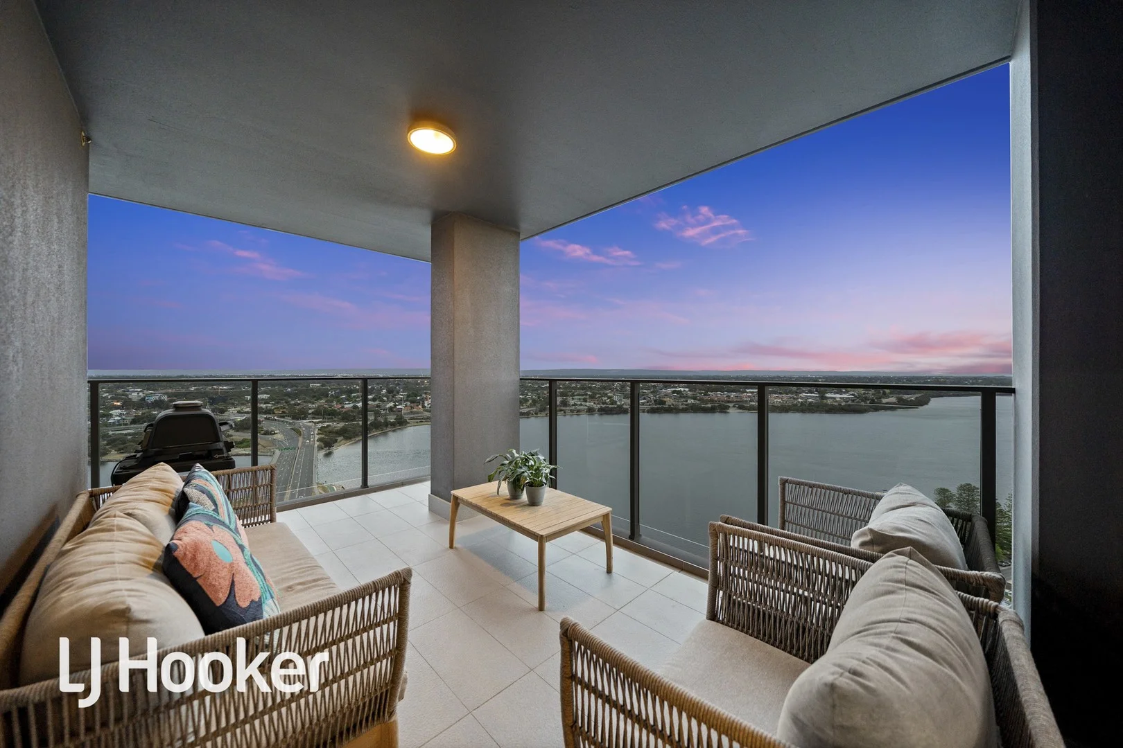 2406/908 Canning Highway (1/52)