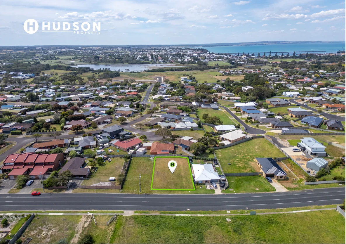 242 Edgar Street (1/4)