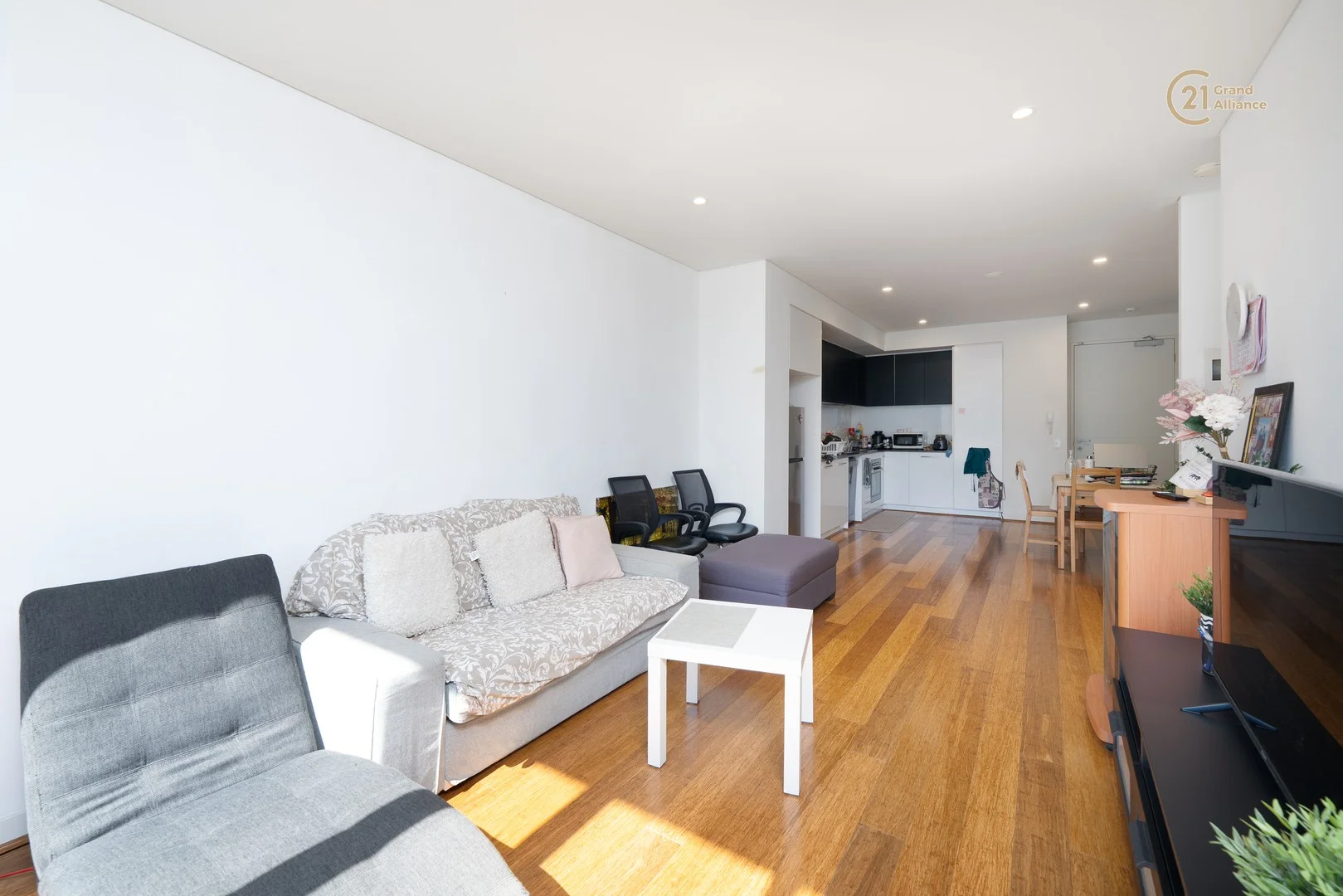 25/2 Marina Drive (1/17)