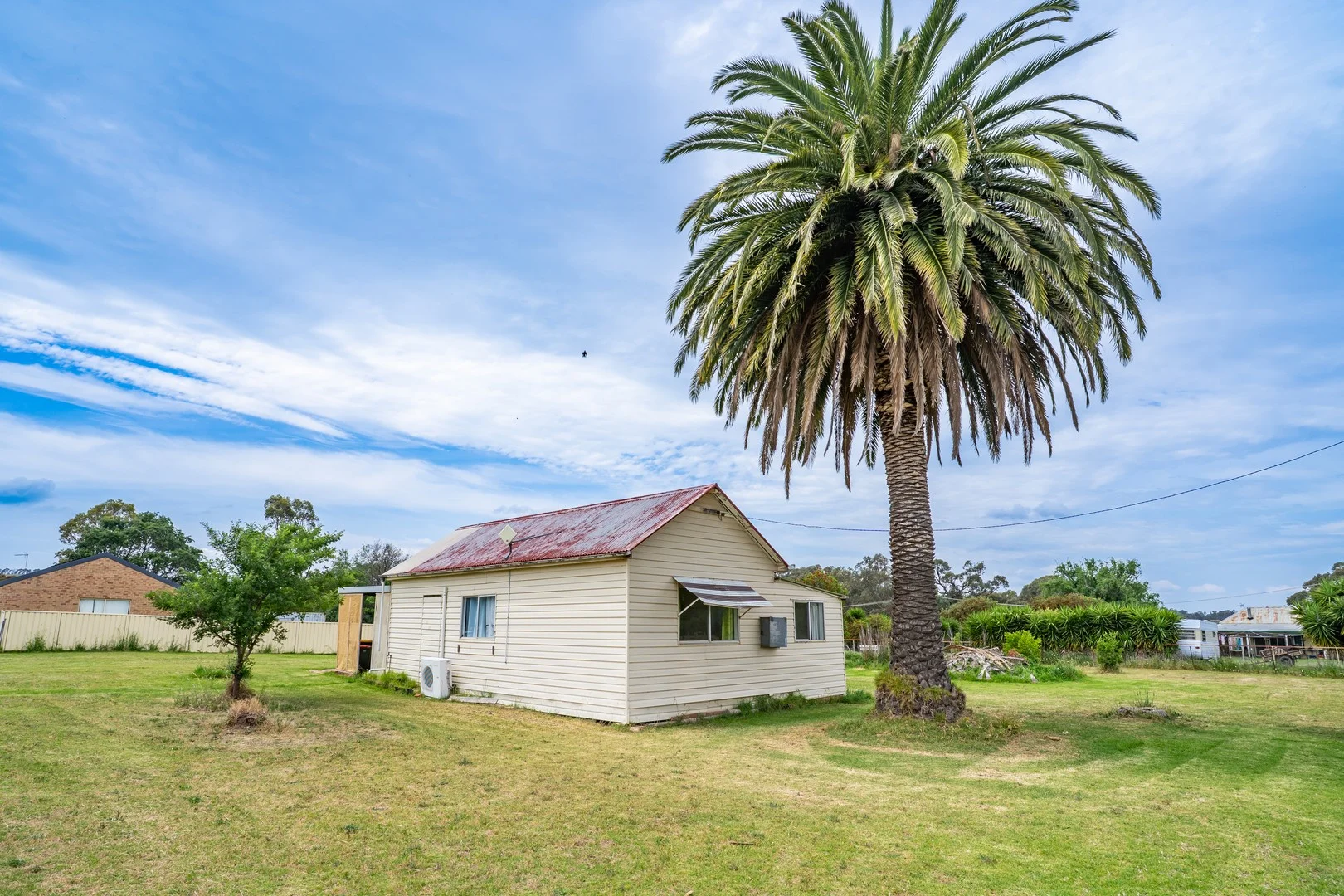 25-27 Robinson Street (1/10)