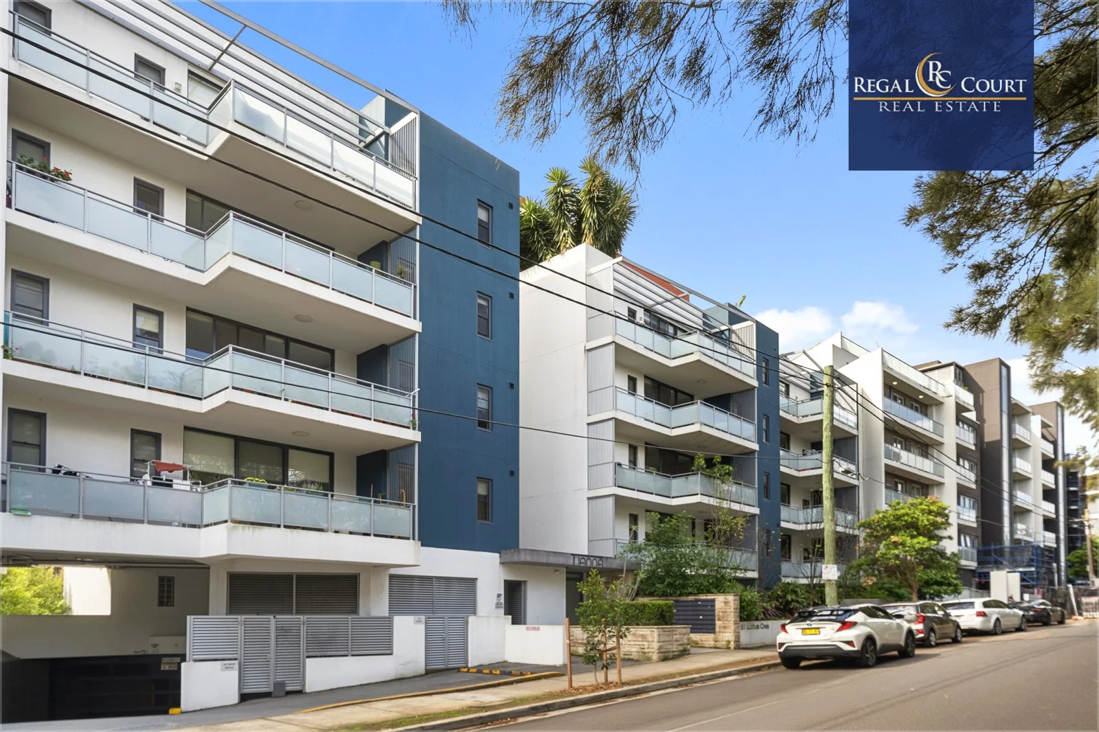 25/51-53 Loftus Crescent (1/14)