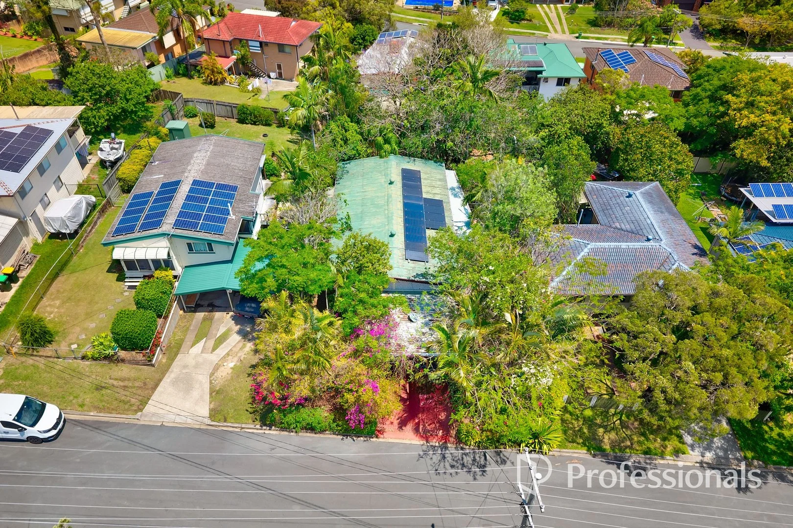 25 Anora Crescent (1/8)