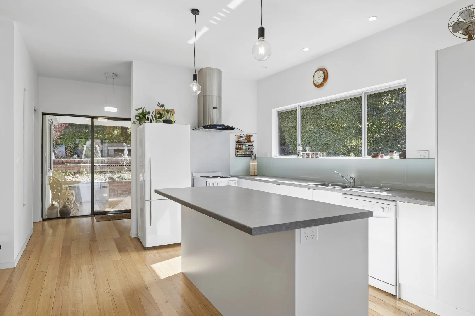 25 Bates Road - Image 4
