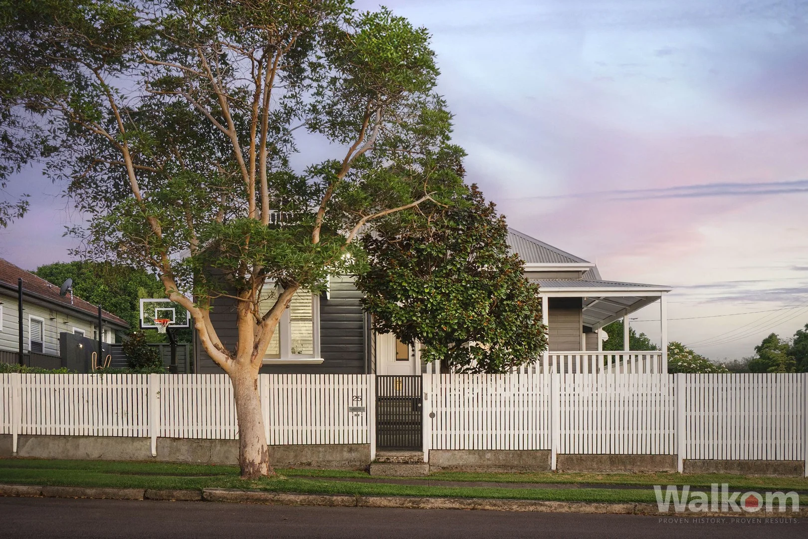 25 Blackall Street (1/28)