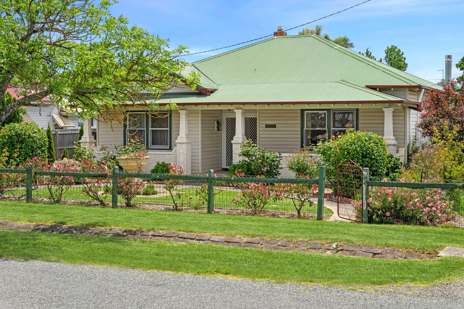 25 Bowen Street (1/14)