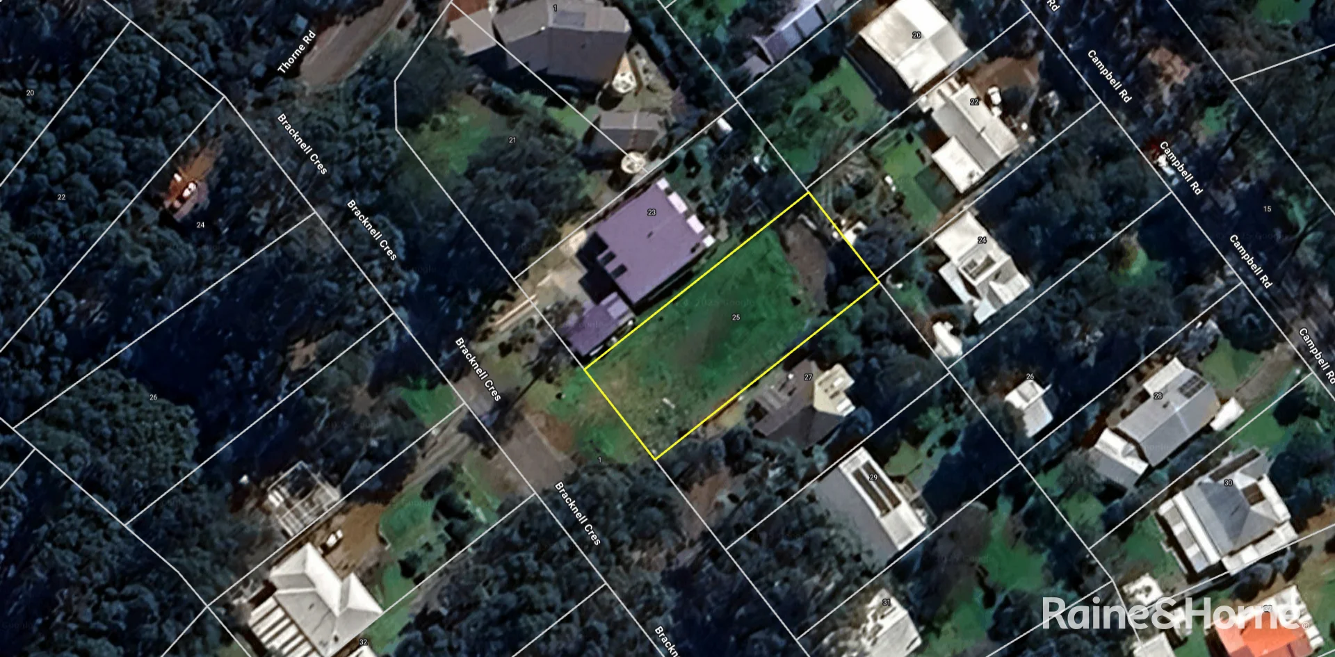 25 Bracknell Cres (1/3)