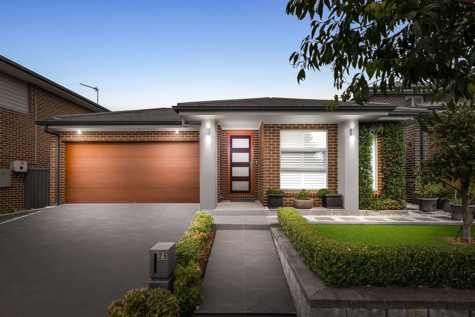 25 Calder Street (1/17)