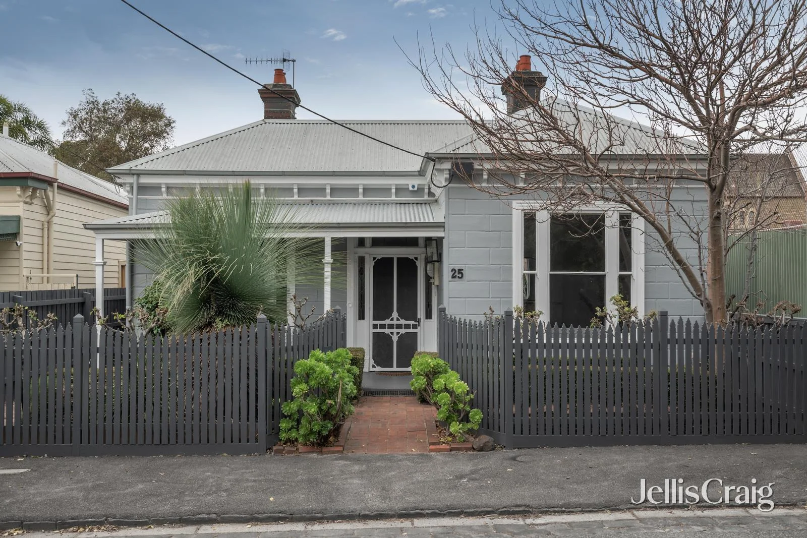 25 Elm Place (1/1)