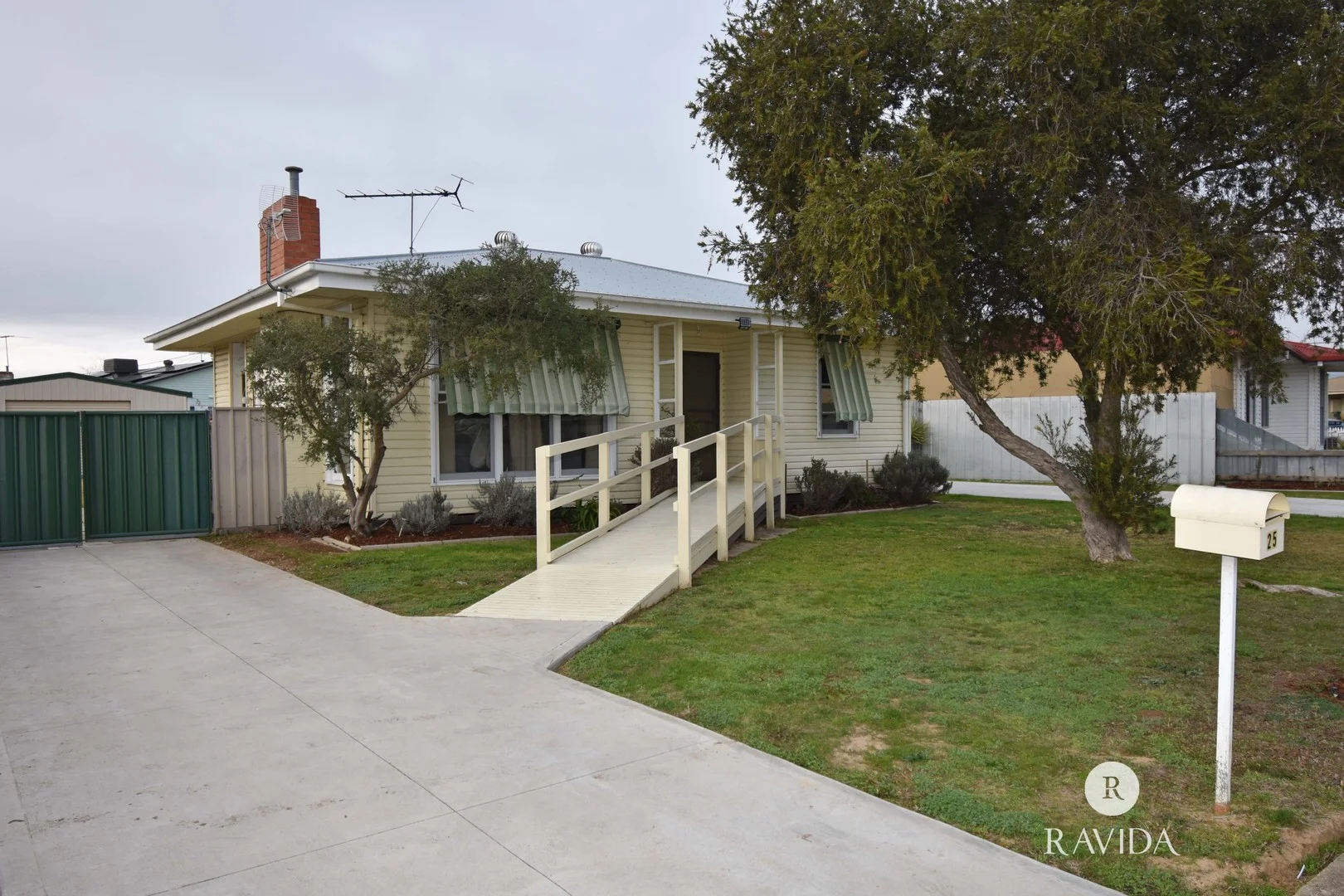 25 HIGGINS STREET (1/9)