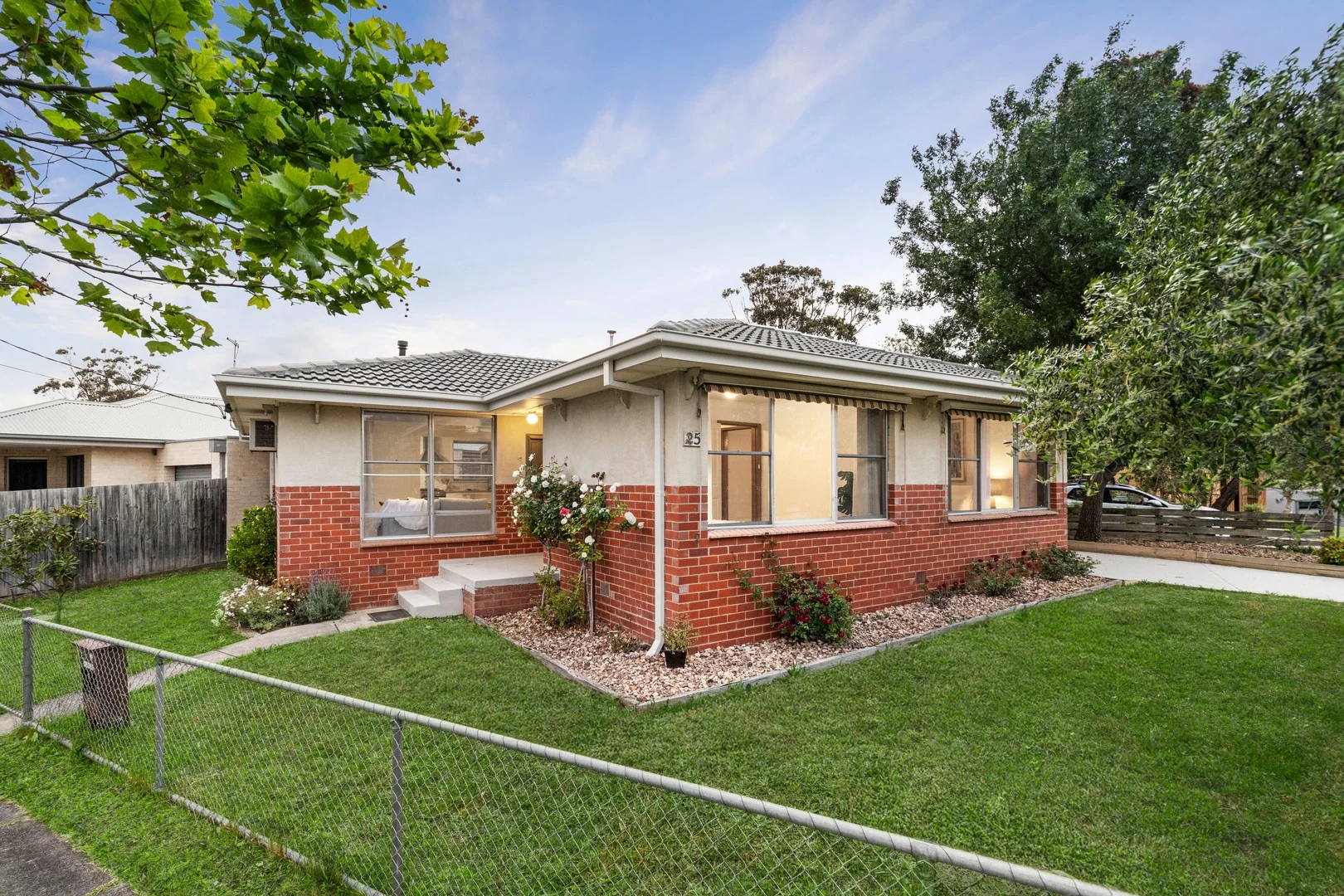25 Martin Street (1/11)