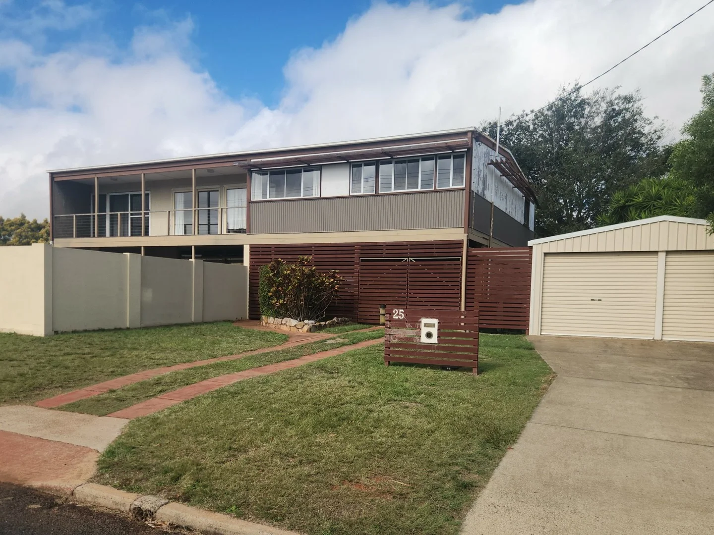 25 Reservoir Street (1/24)
