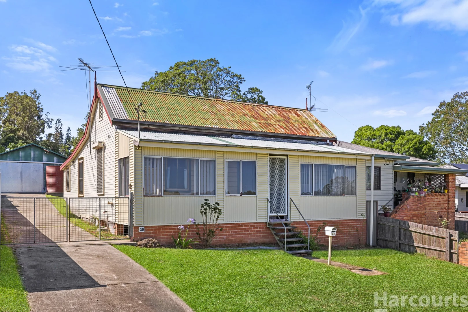 25 Tabrett Street (1/15)