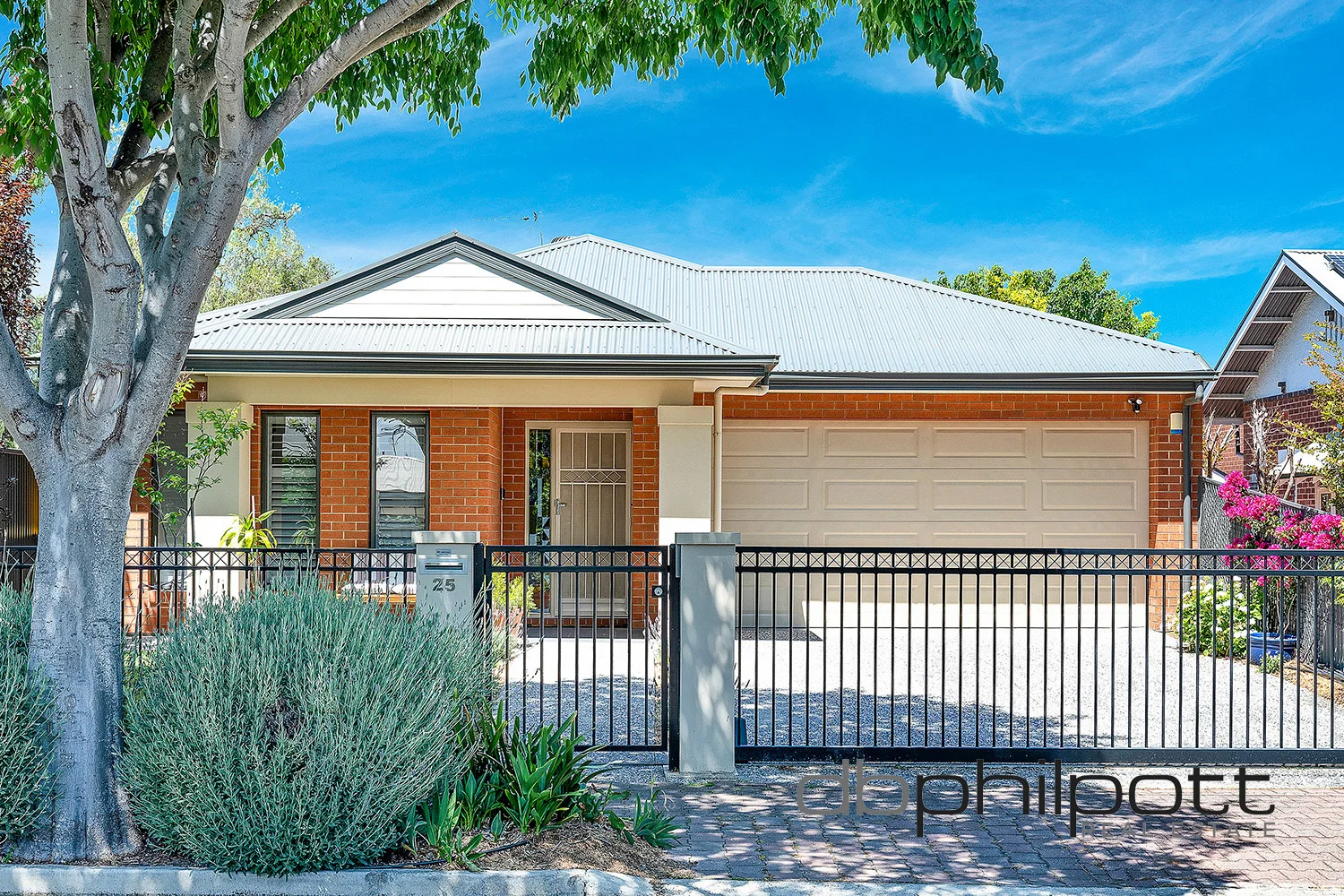 25 Te Anau Avenue (1/1)