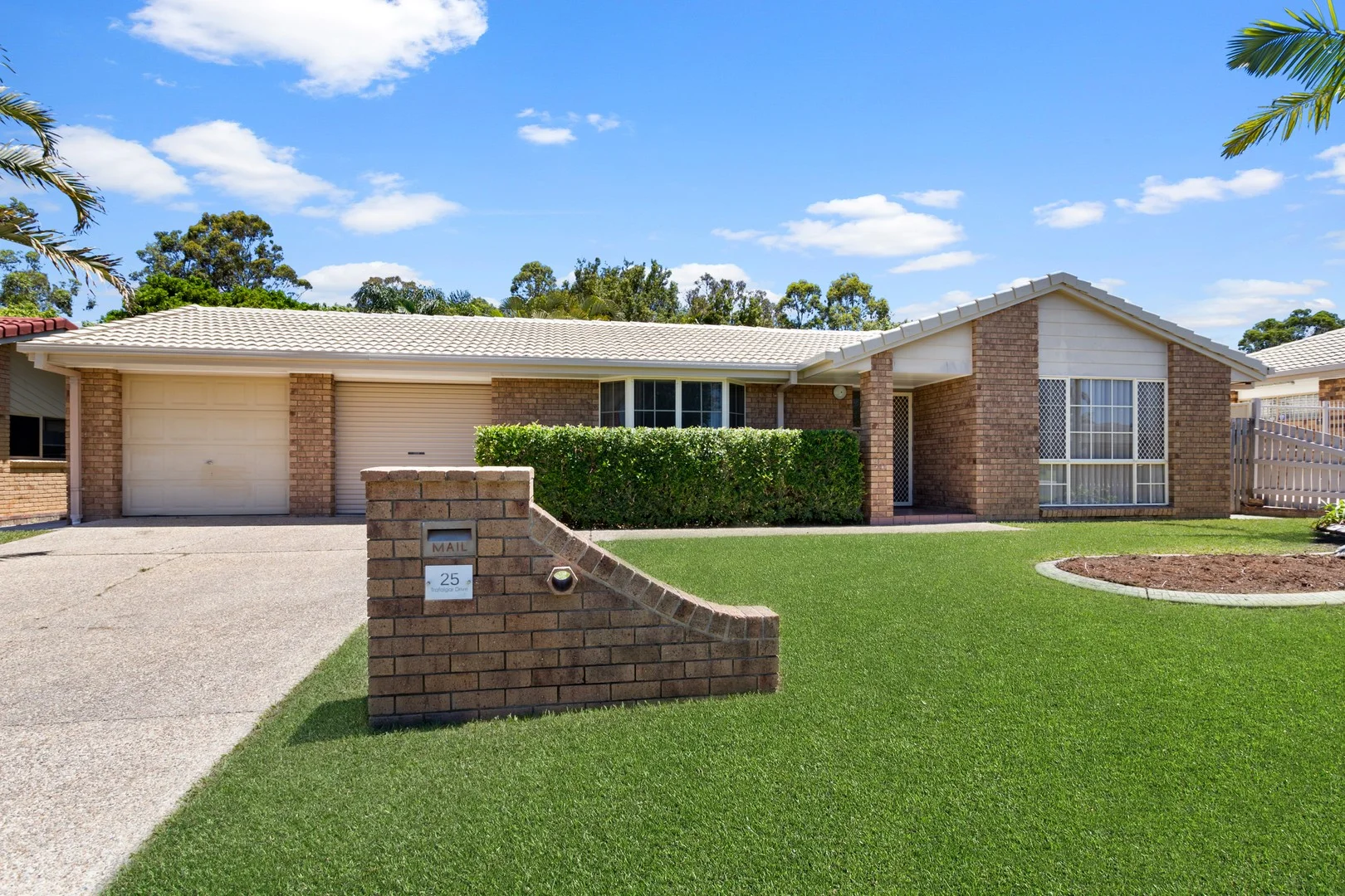 25 Trafalgar Drive (1/1)