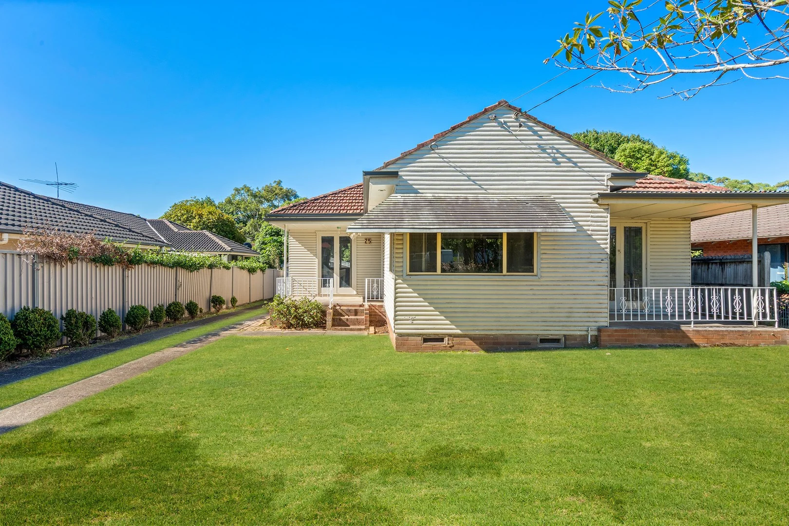 25 Wattle Street (1/7)