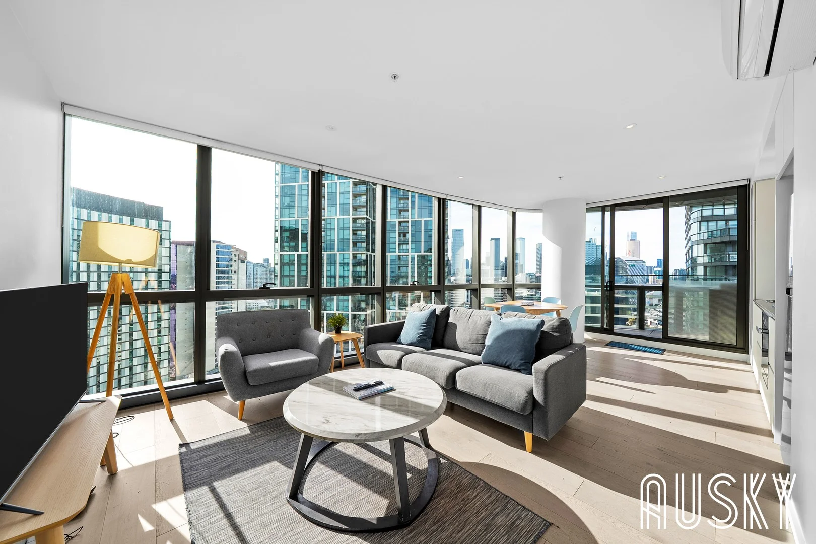 2503n/889 Collins Street (1/18)