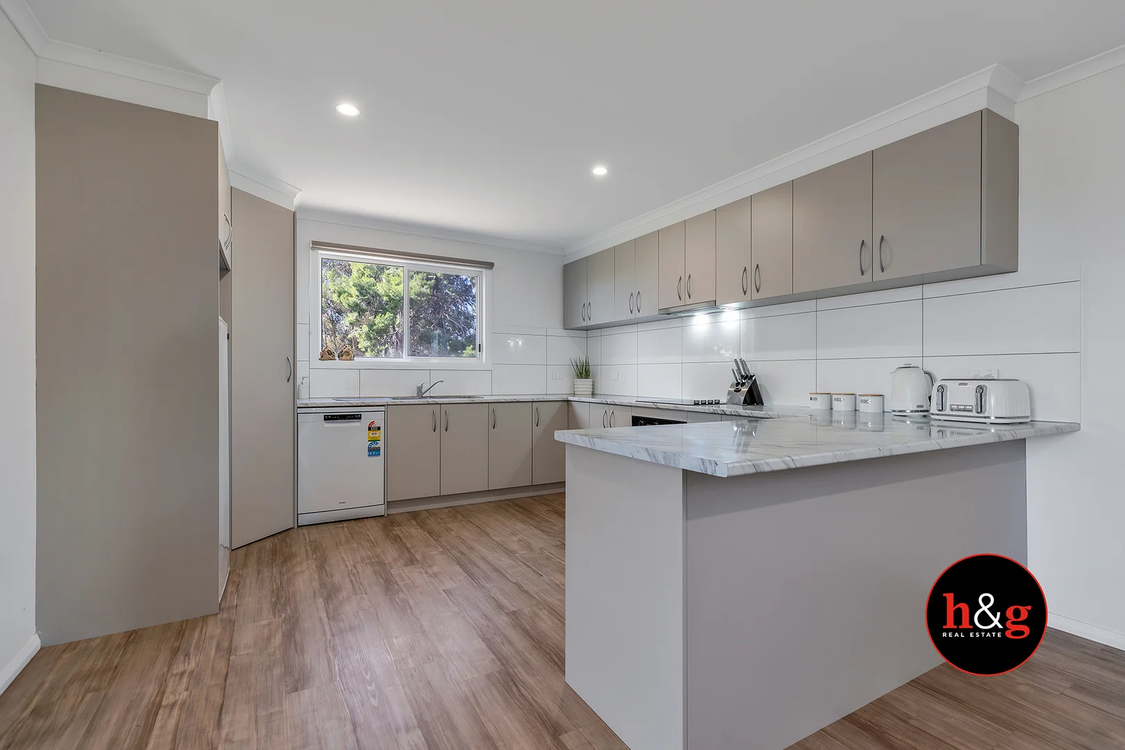 2506 Henderson Road - Image 4