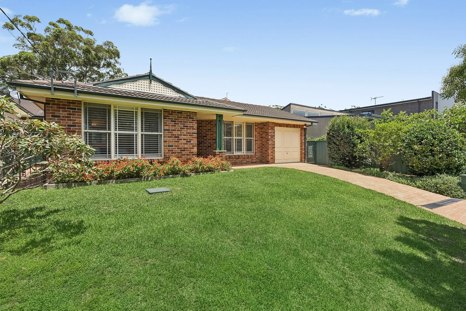 26 Blackwood Street (1/9)