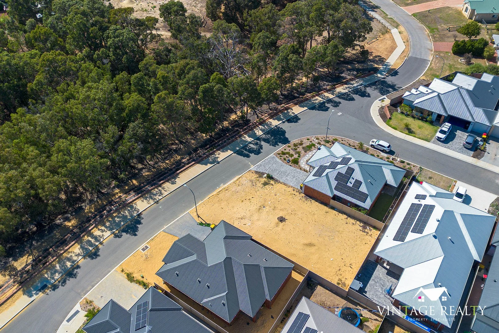 26 Lazenby Drive (1/24)