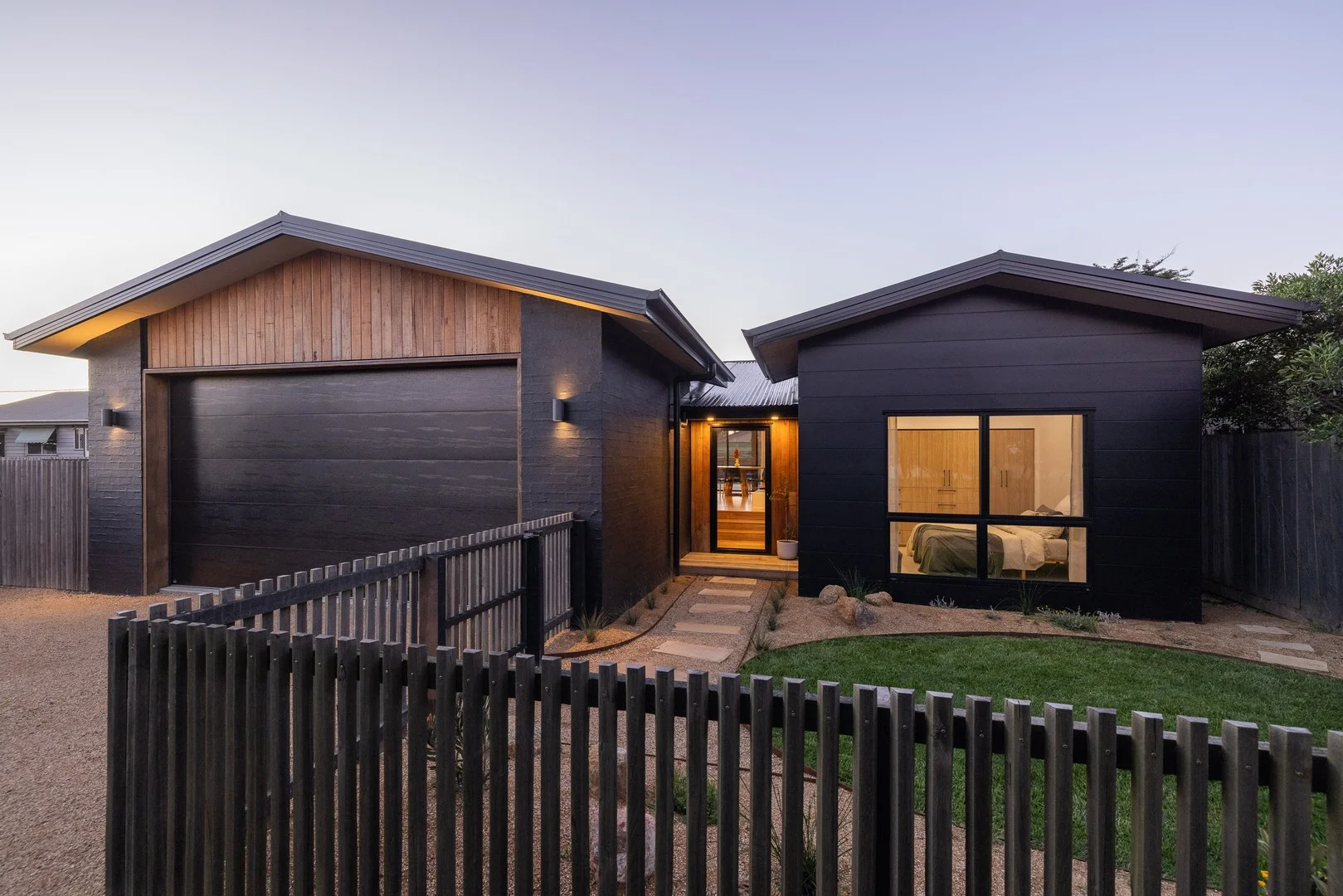 26 Sunderland Bay Road (1/19)
