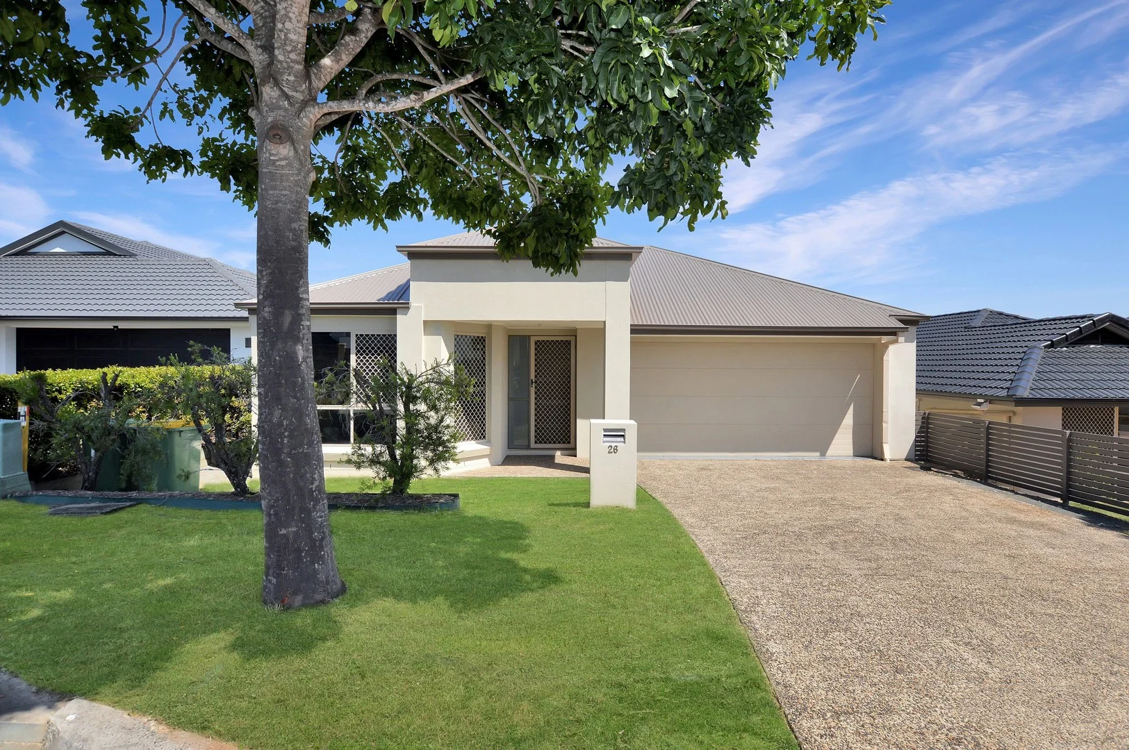 26 Treetops Avenue (1/10)