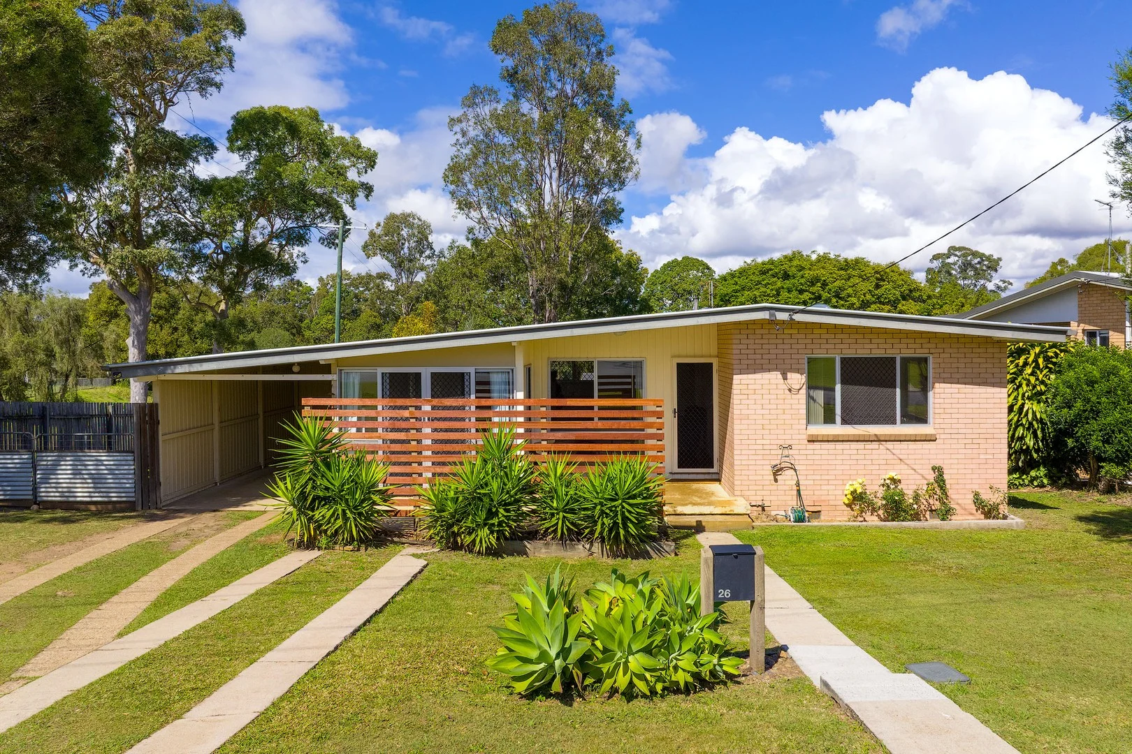 26 Woolgar Rd (1/24)