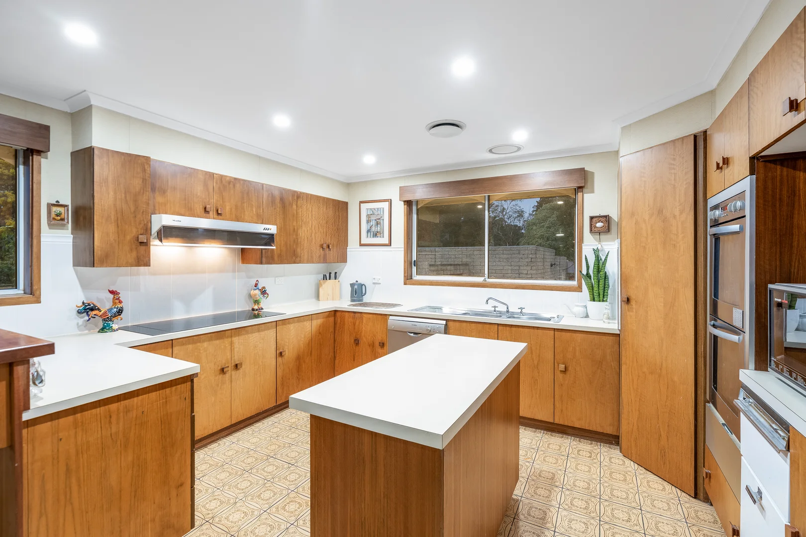 261-265 Jetty Road - Image 4