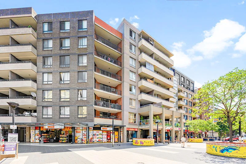 2614/62-72 Queen St (1/9)