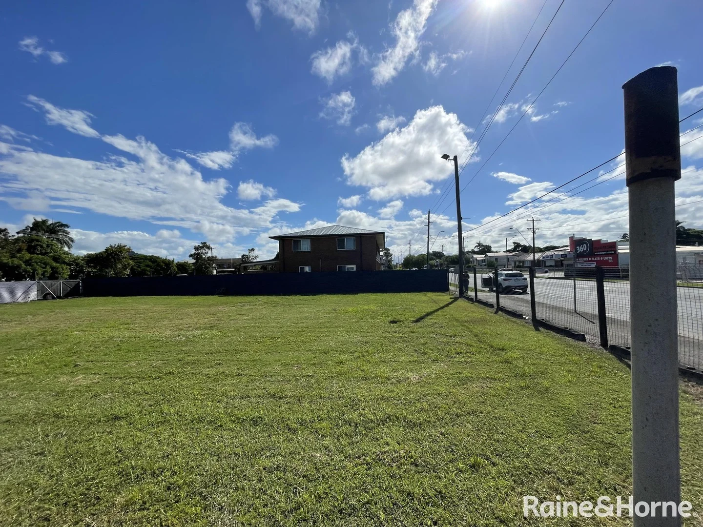 265 Shakespeare Street (1/4)