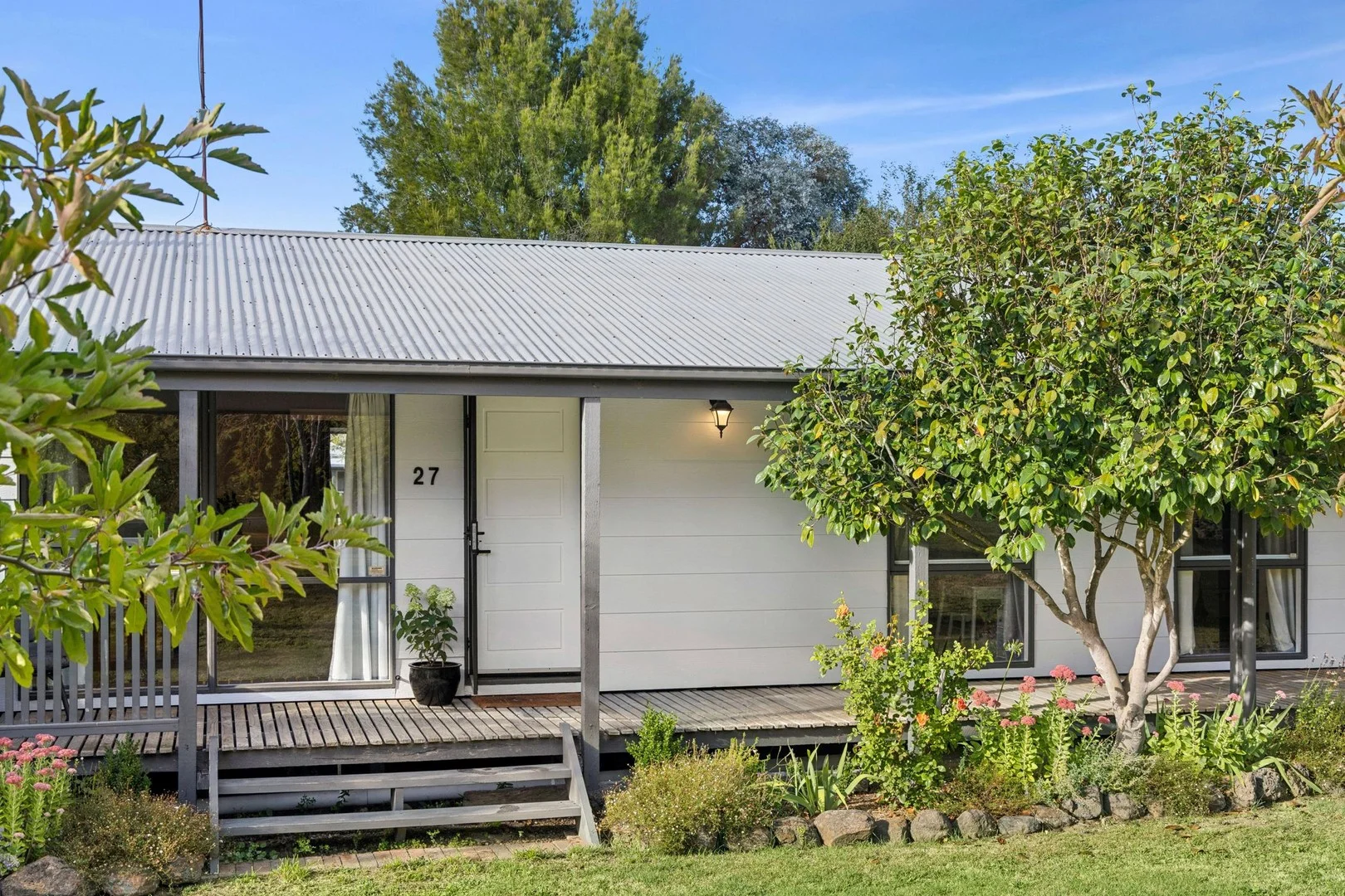 27 Davy Street (1/3)