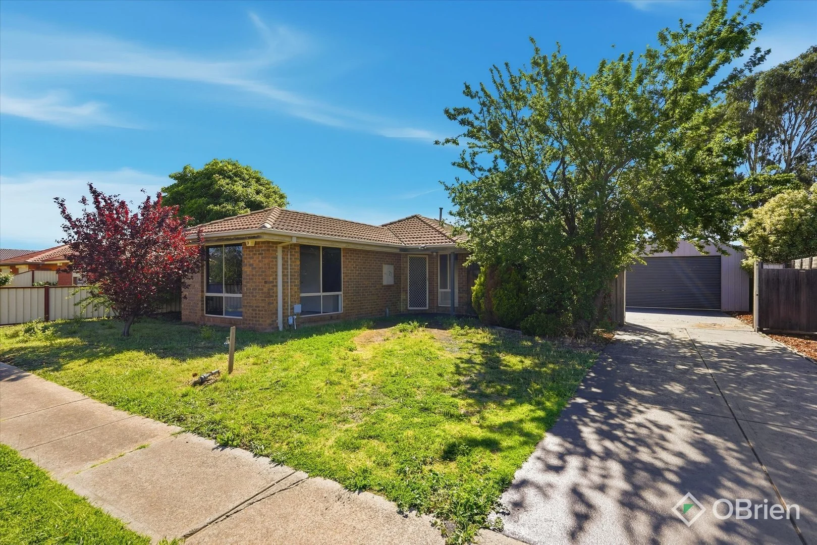27 Dunvegan Drive (1/13)