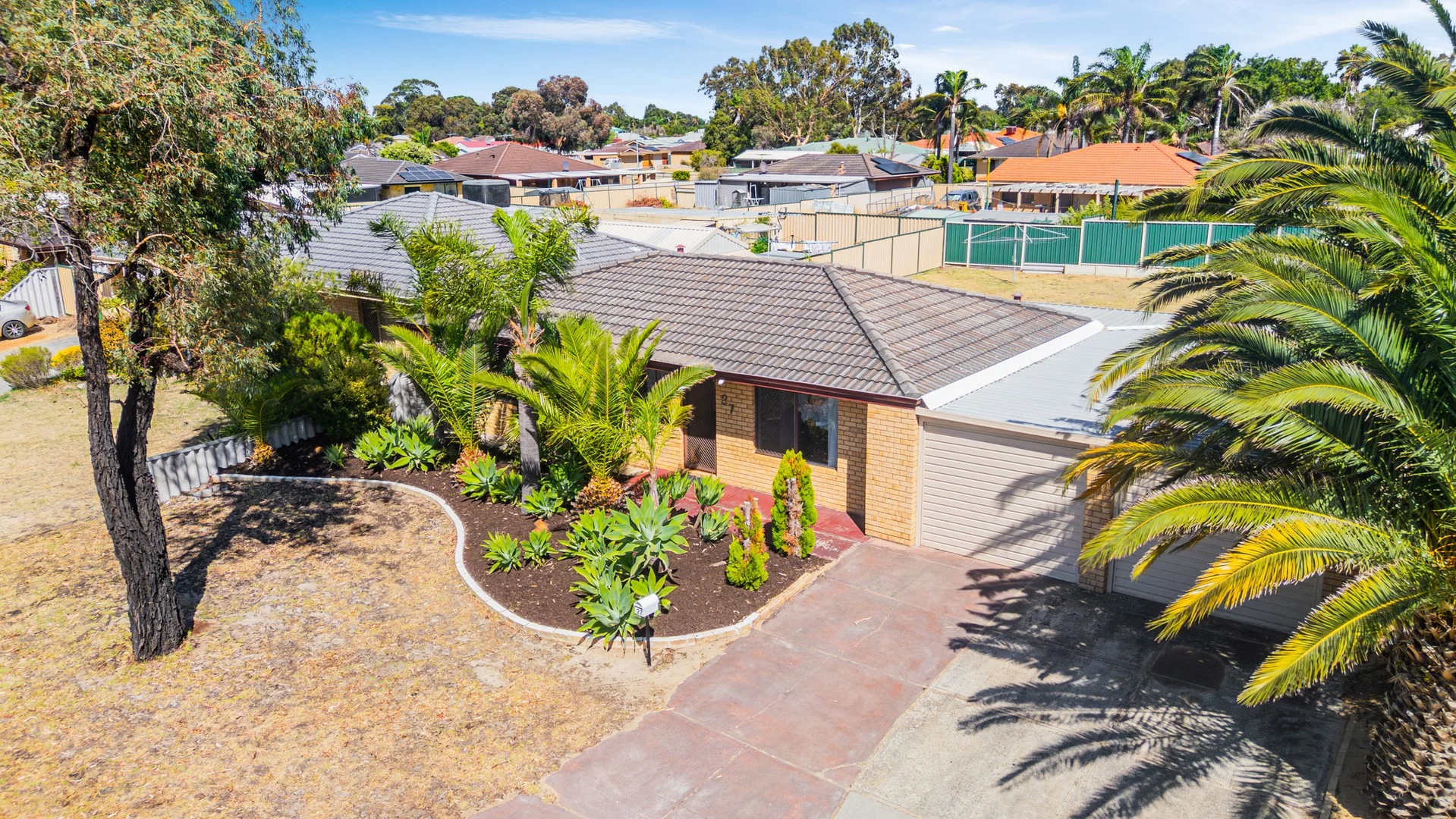 27 Farmer Avenue (1/32)