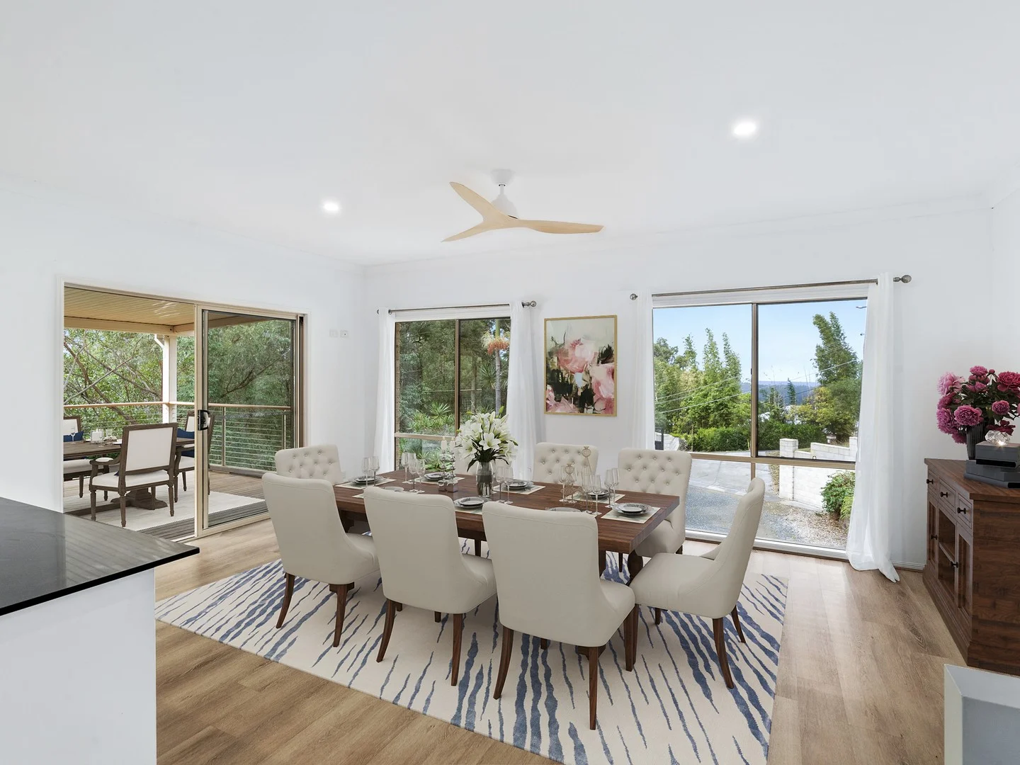 27 Glenrowan Drive (1/15)