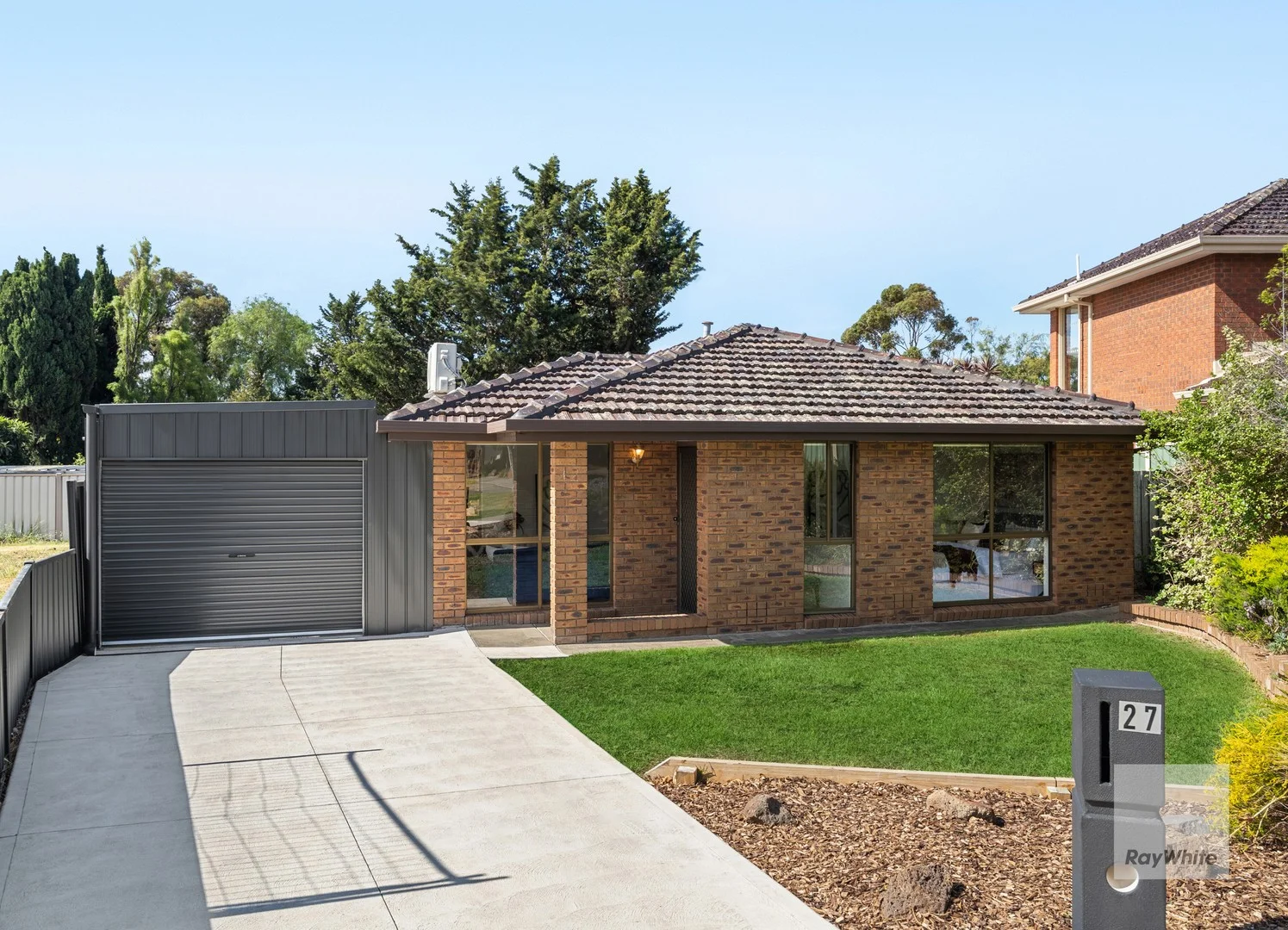 27 Kialoa Court (1/14)