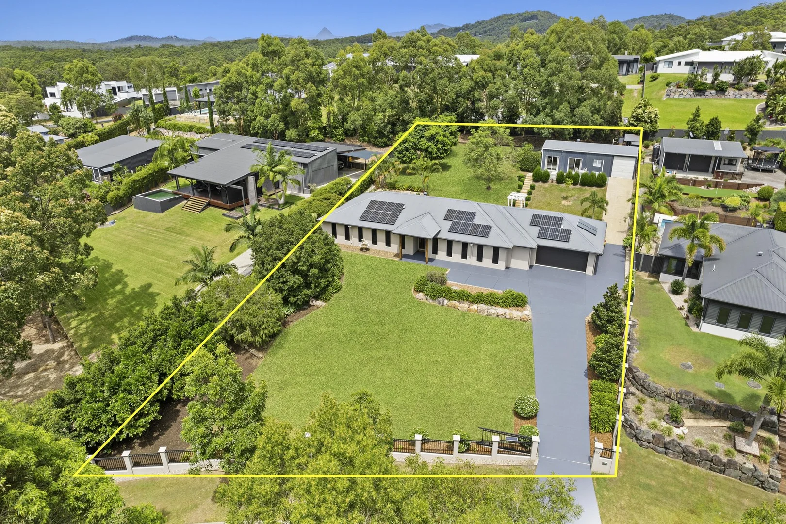 27 Kookaburra Drive (1/32)
