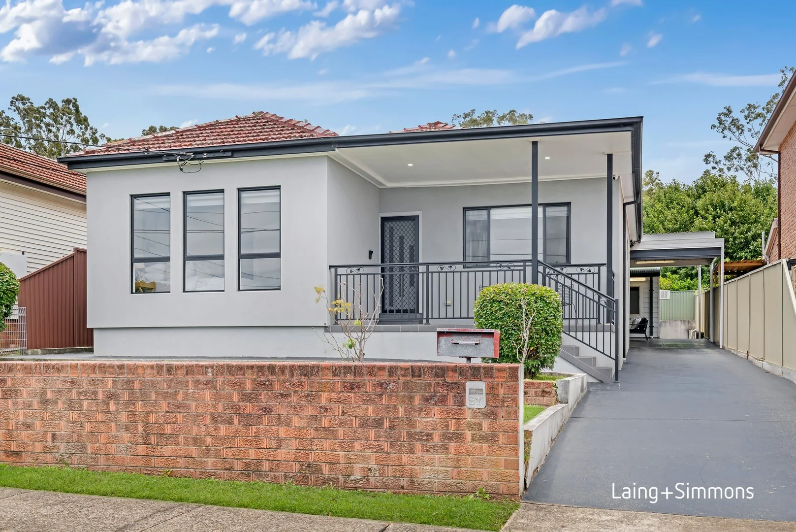 27 Robertson Street (1/1)