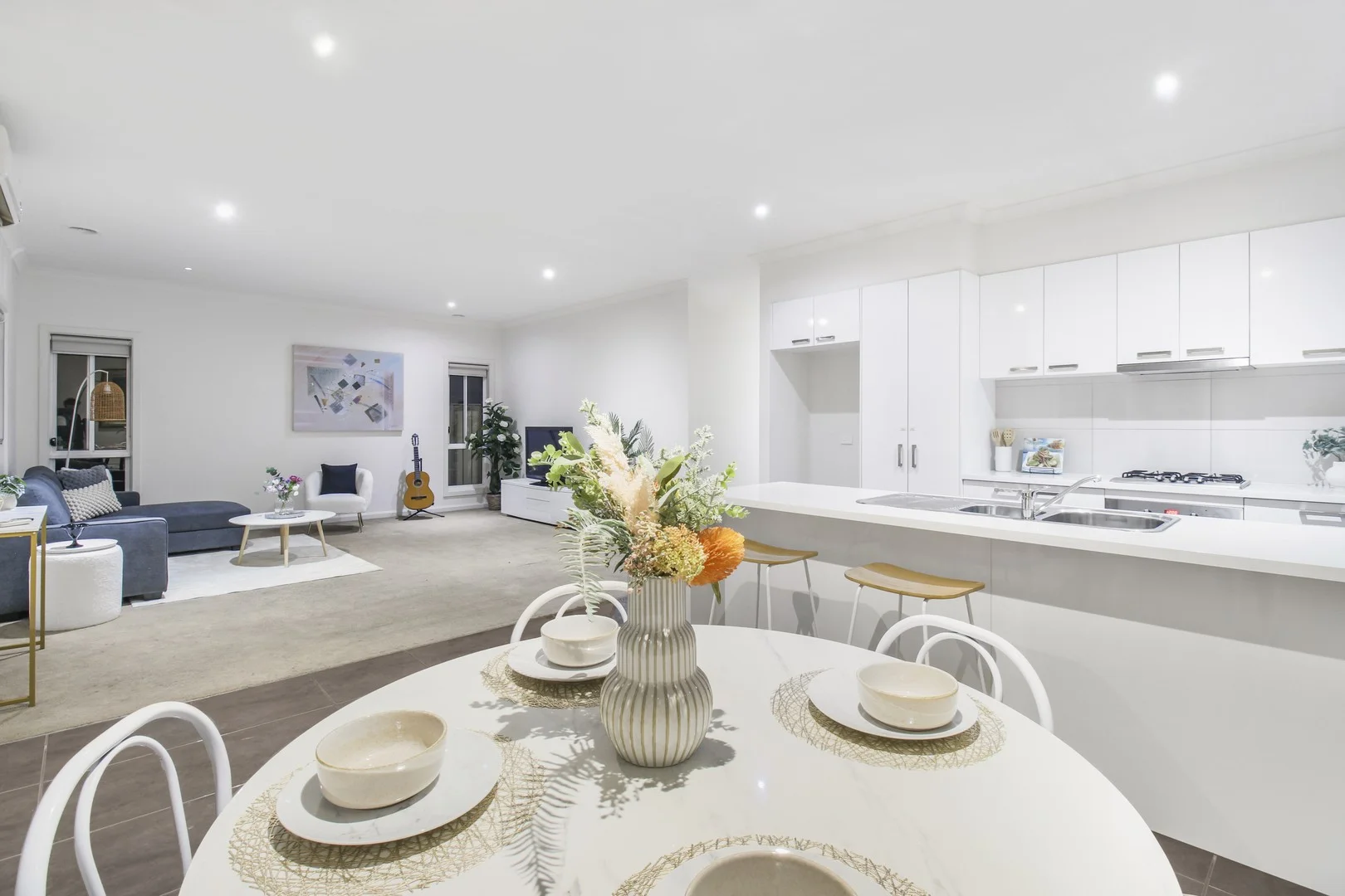 27 Sunridge Drive (1/18)