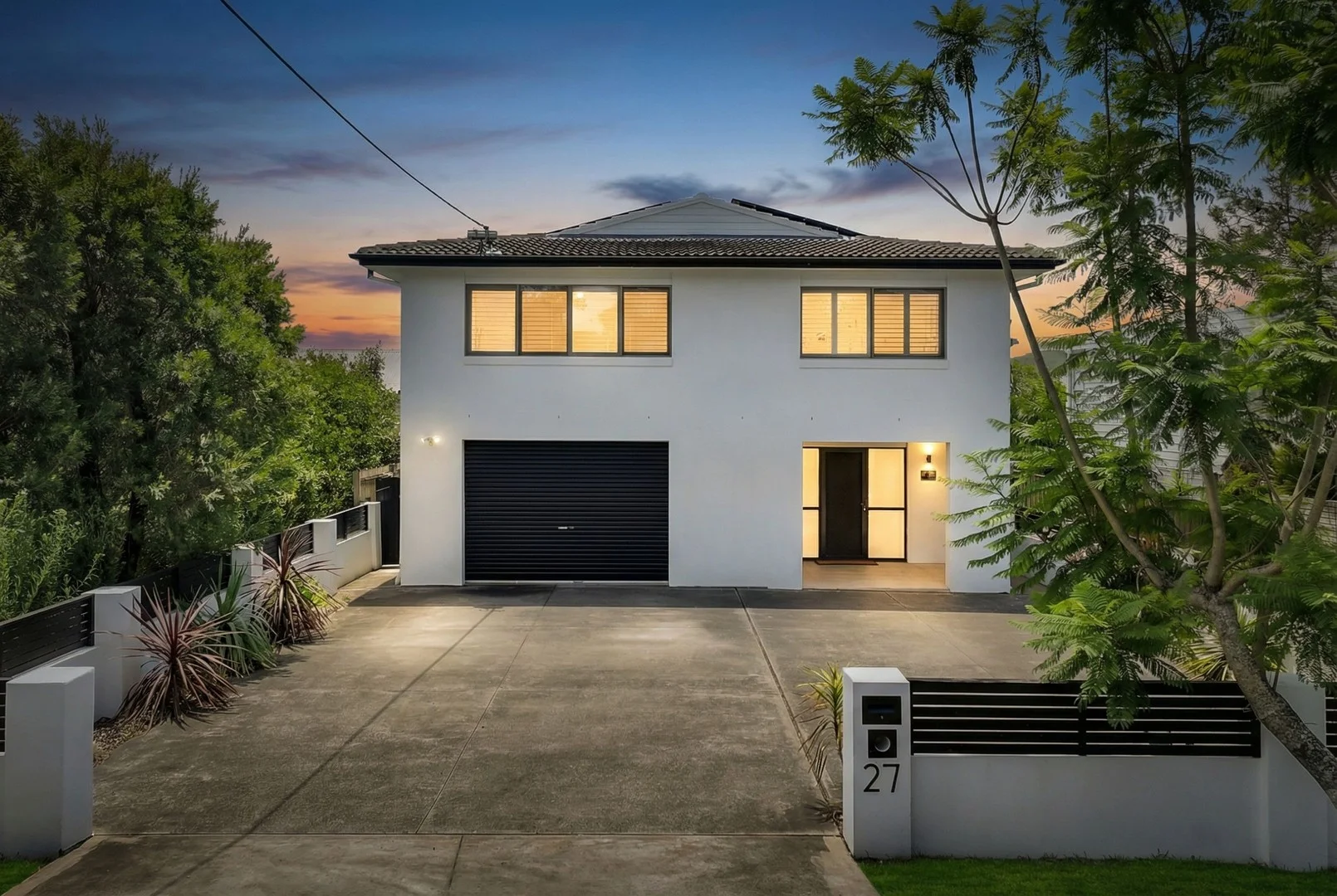 27 Village Road (1/1)