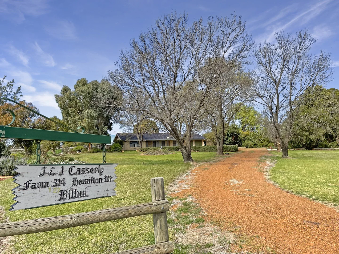 271 Lawrence Road (1/35)
