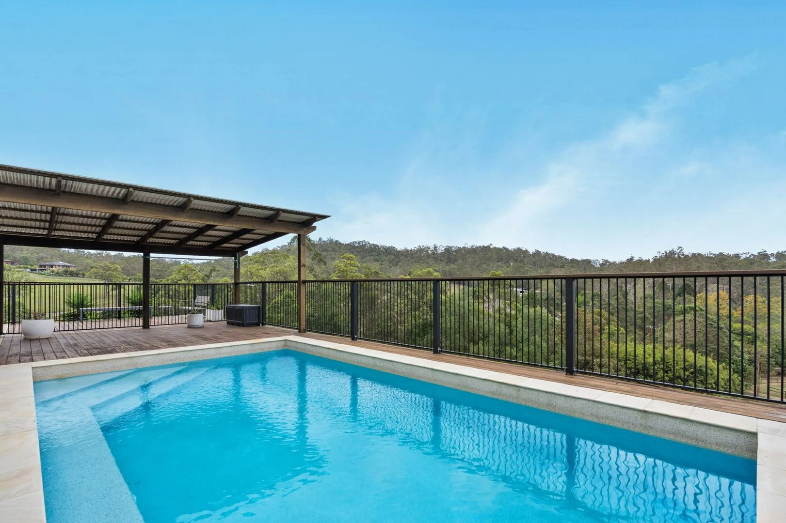 271 Stewart Road (1/1)