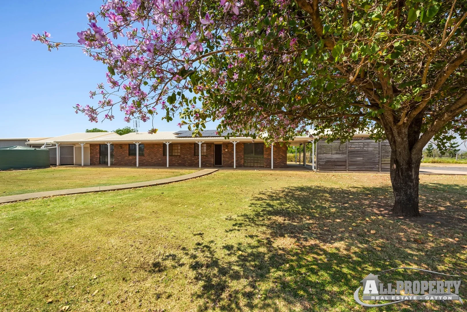 275 Gatton Clifton Road (1/15)