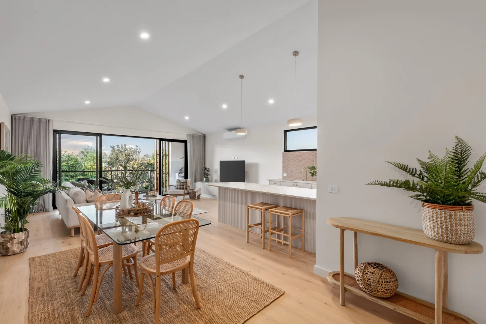 27B Asbury Street West - Image 4