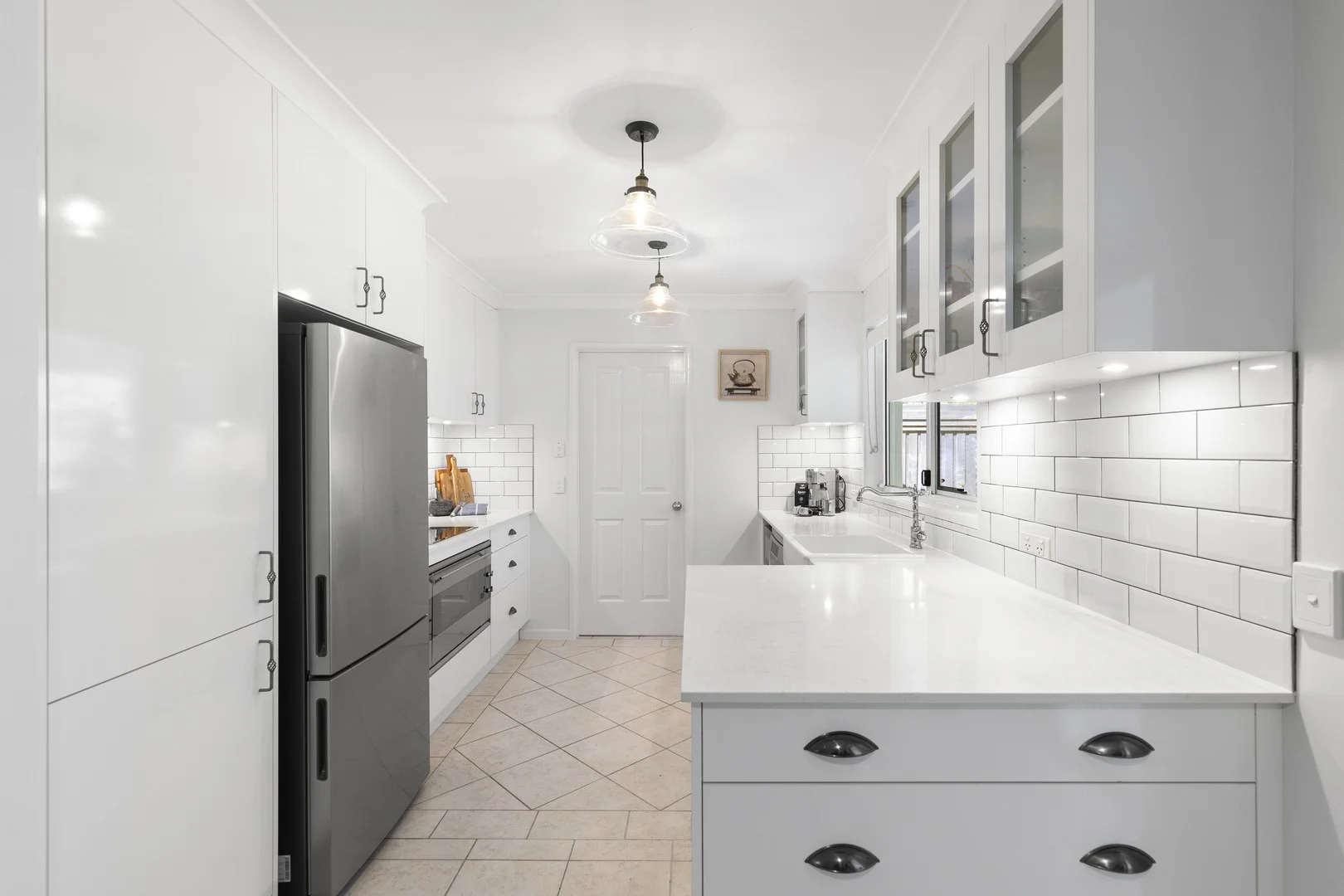 28/29 Ellis Drive (1/23)