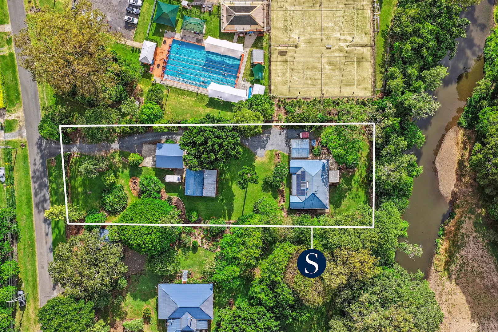 28-30 Monarch Drive (1/27)