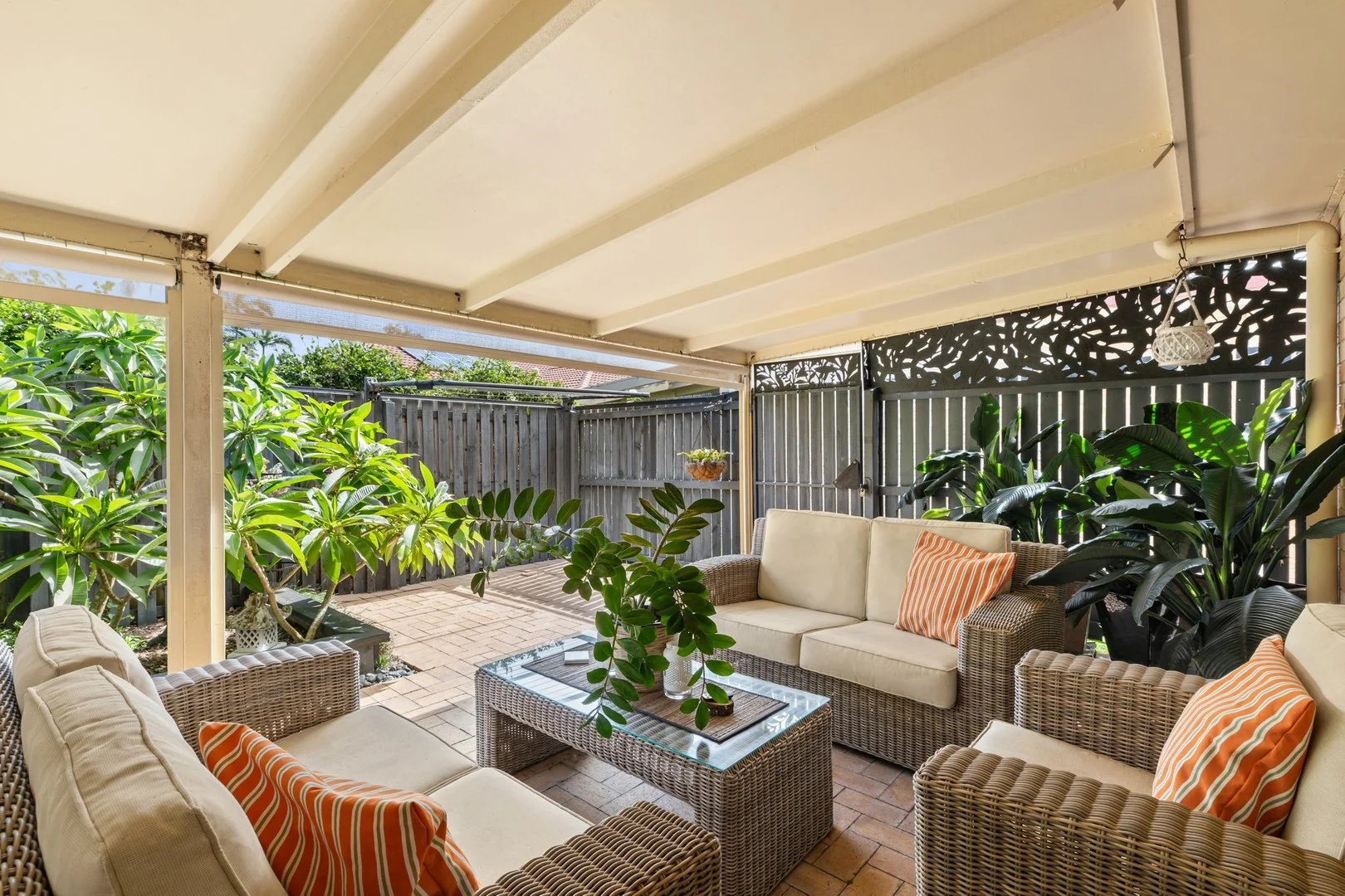 28/45 Glen Kyle Drive (1/8)