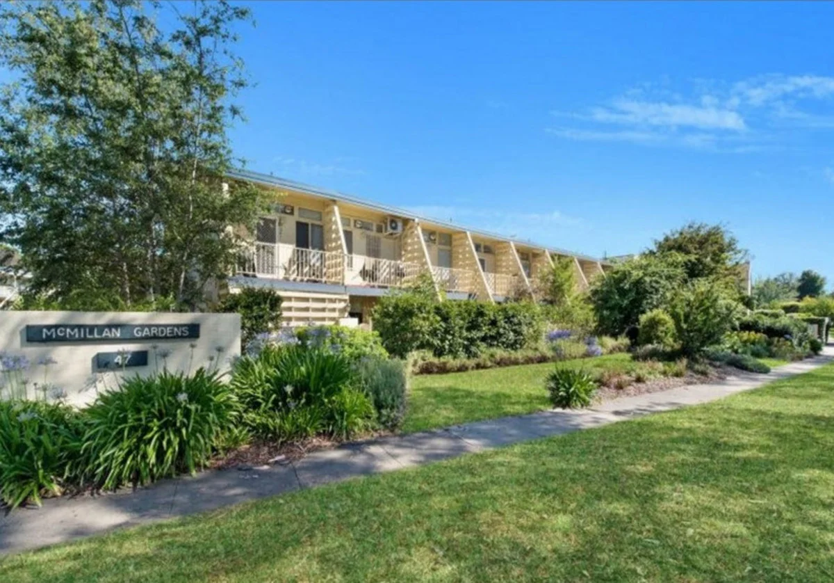 28/47 McMillan Crescent (1/9)